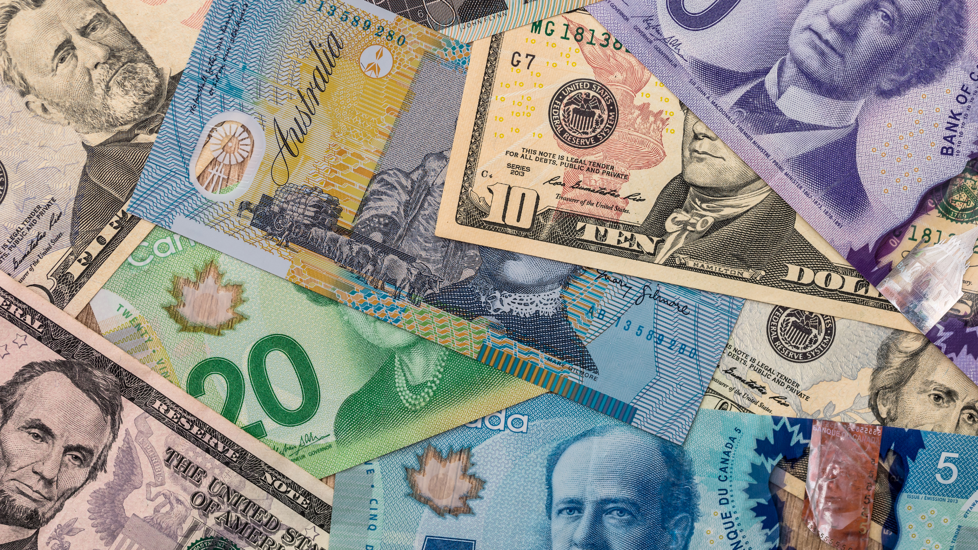 USDCAD holds positive ground above 1