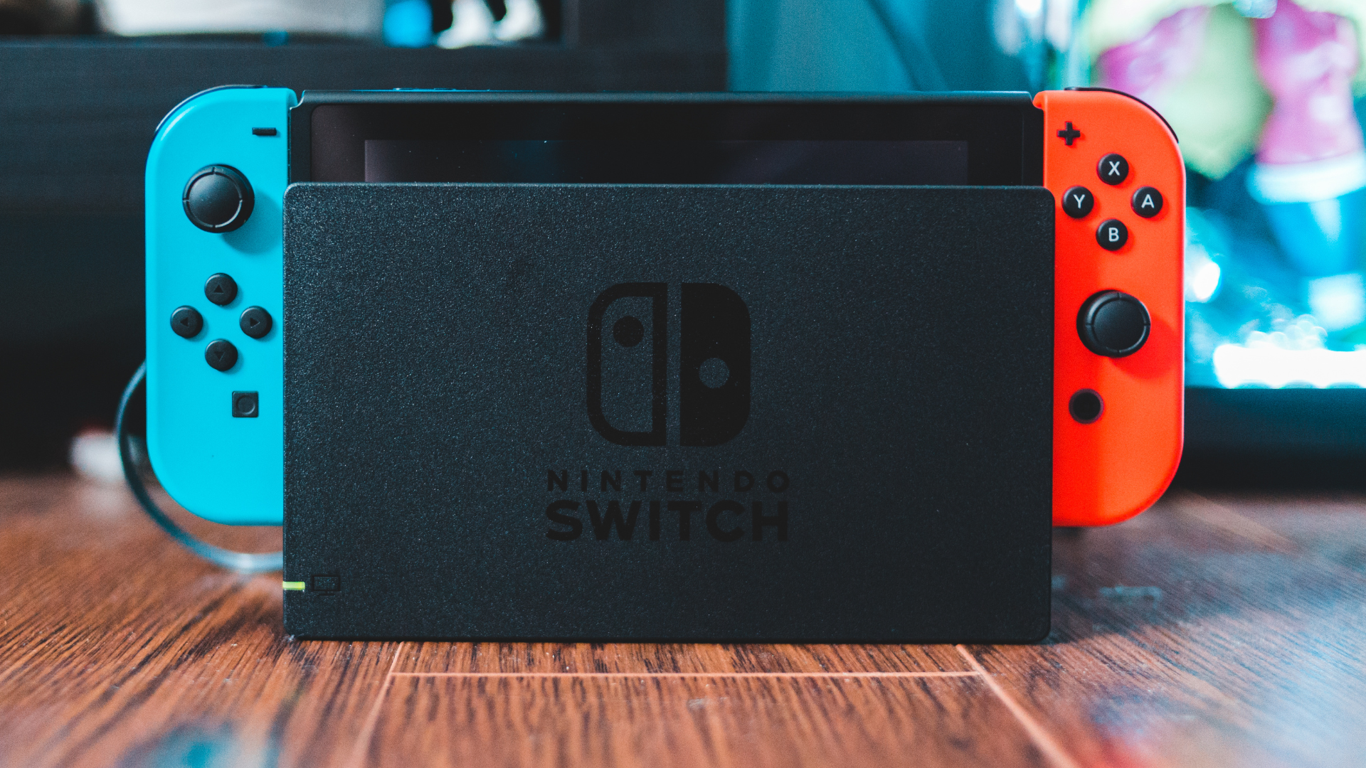 Nintendo Shares Slide After Switch 2 Peek Yields Few Surprises